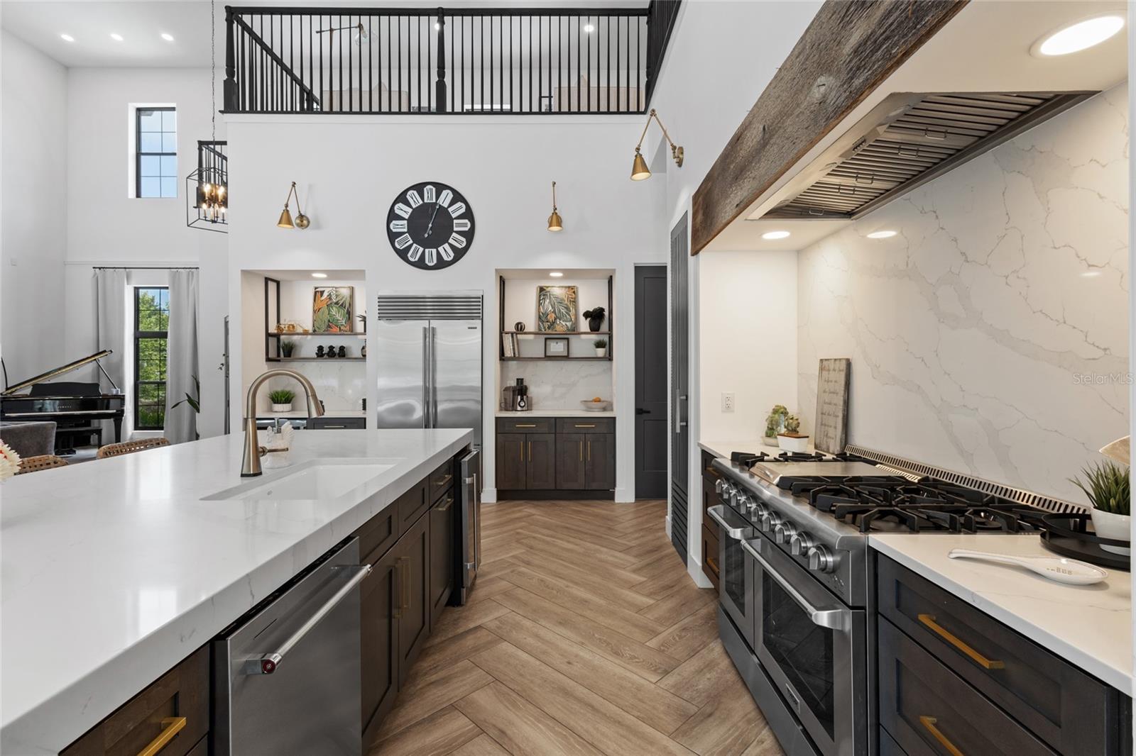 INDEPENDENCE, SIGNATURE LAKES - Residential