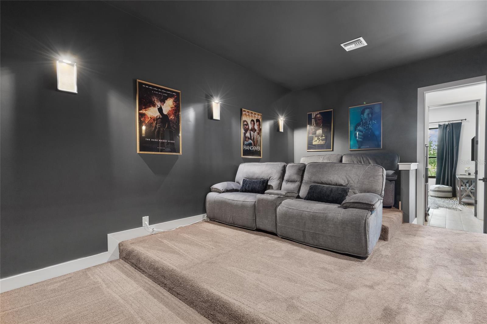 INDEPENDENCE, SIGNATURE LAKES - Residential