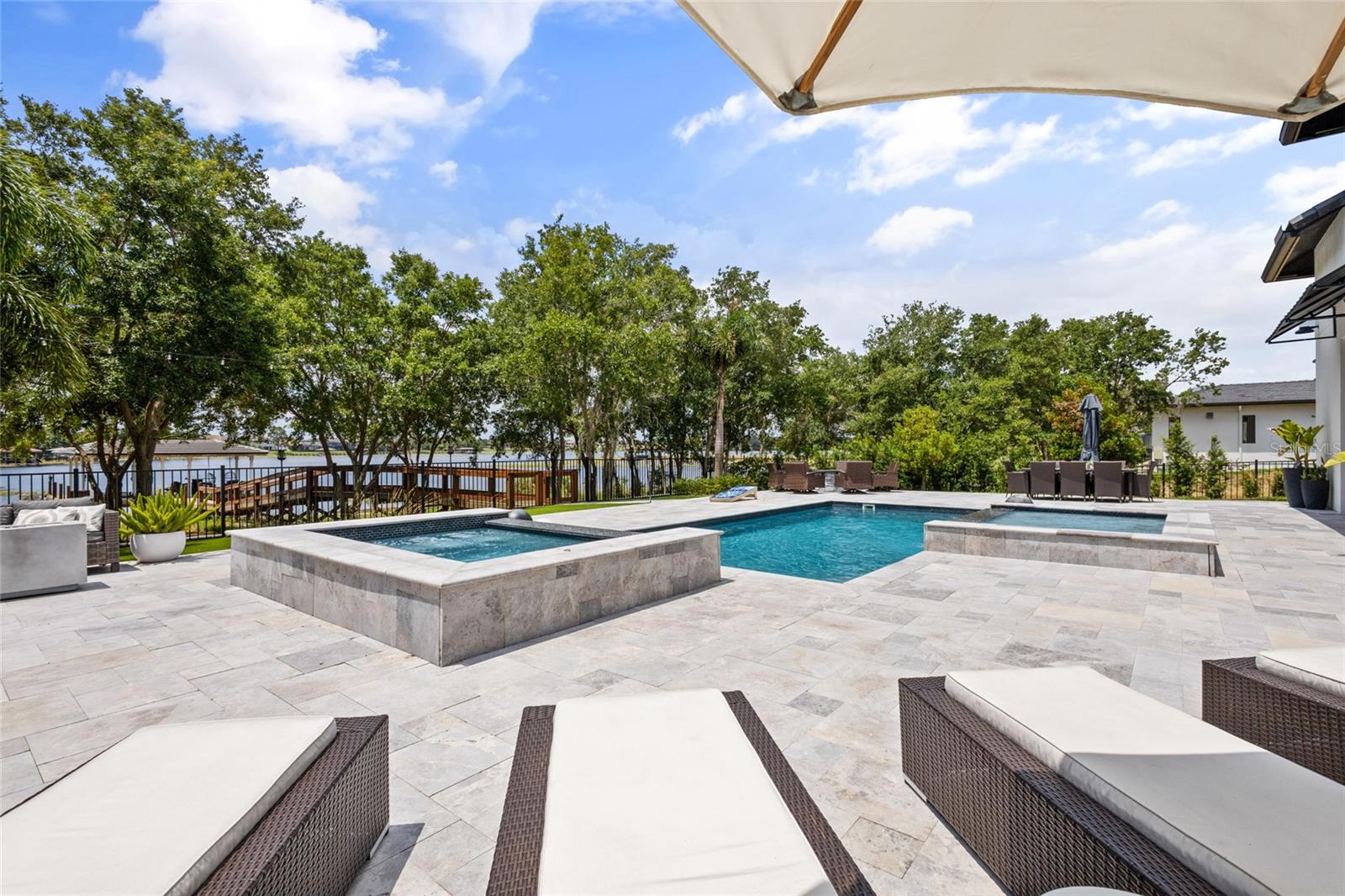 INDEPENDENCE, SIGNATURE LAKES - Residential