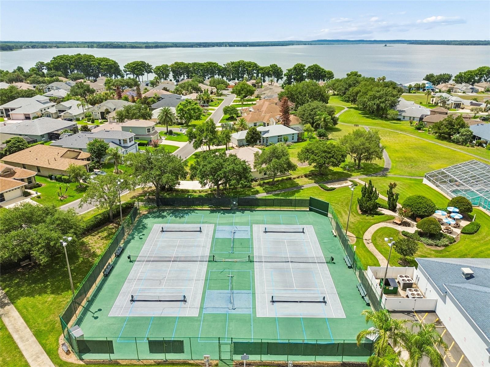 ROYAL HARBOR PH 01 - Residential