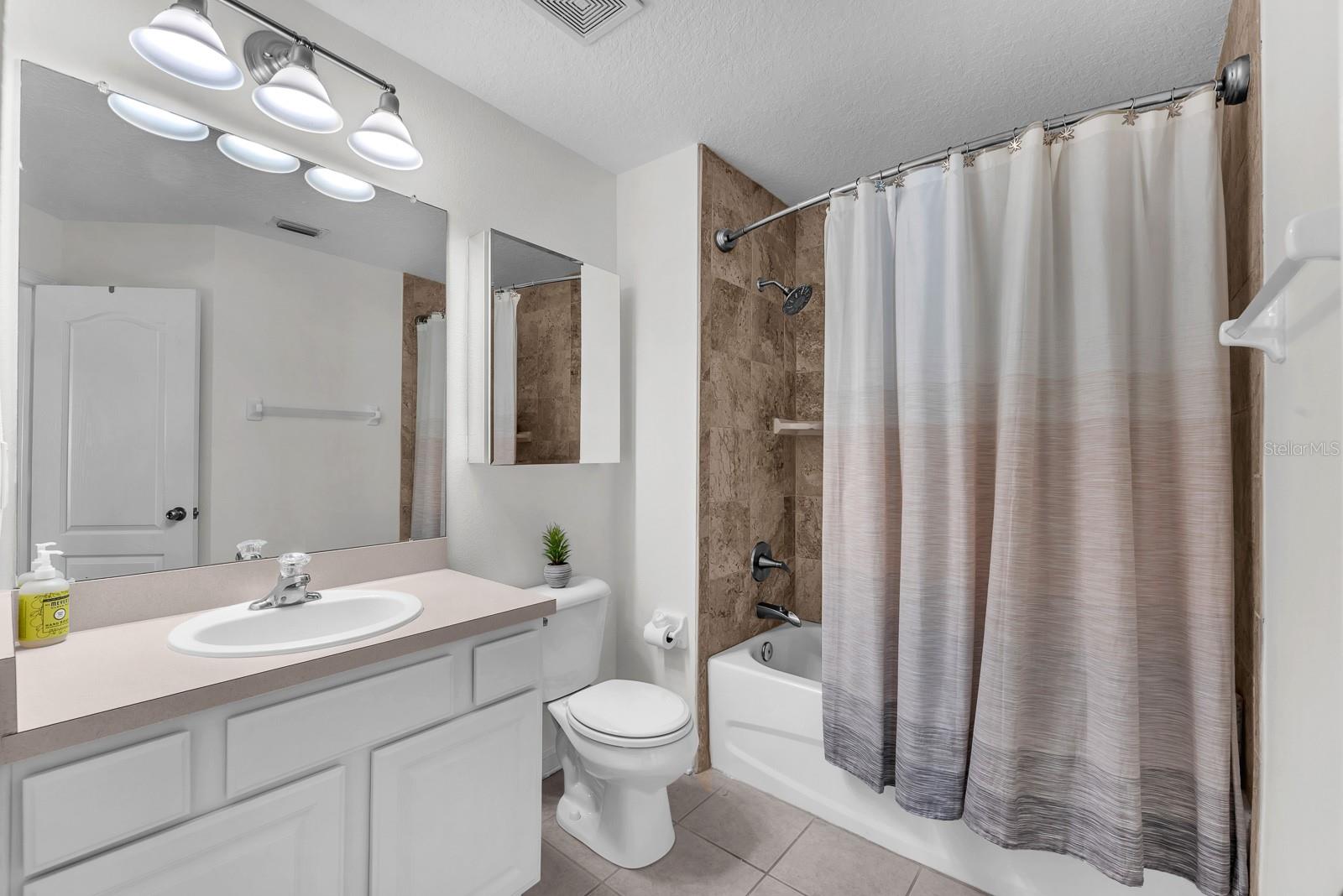 SOLANA BAY - Residential