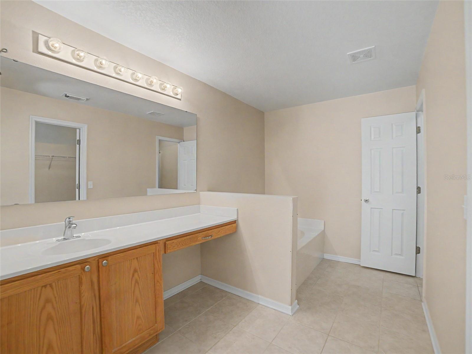 VENETIAN AT BAY PARK - Residential
