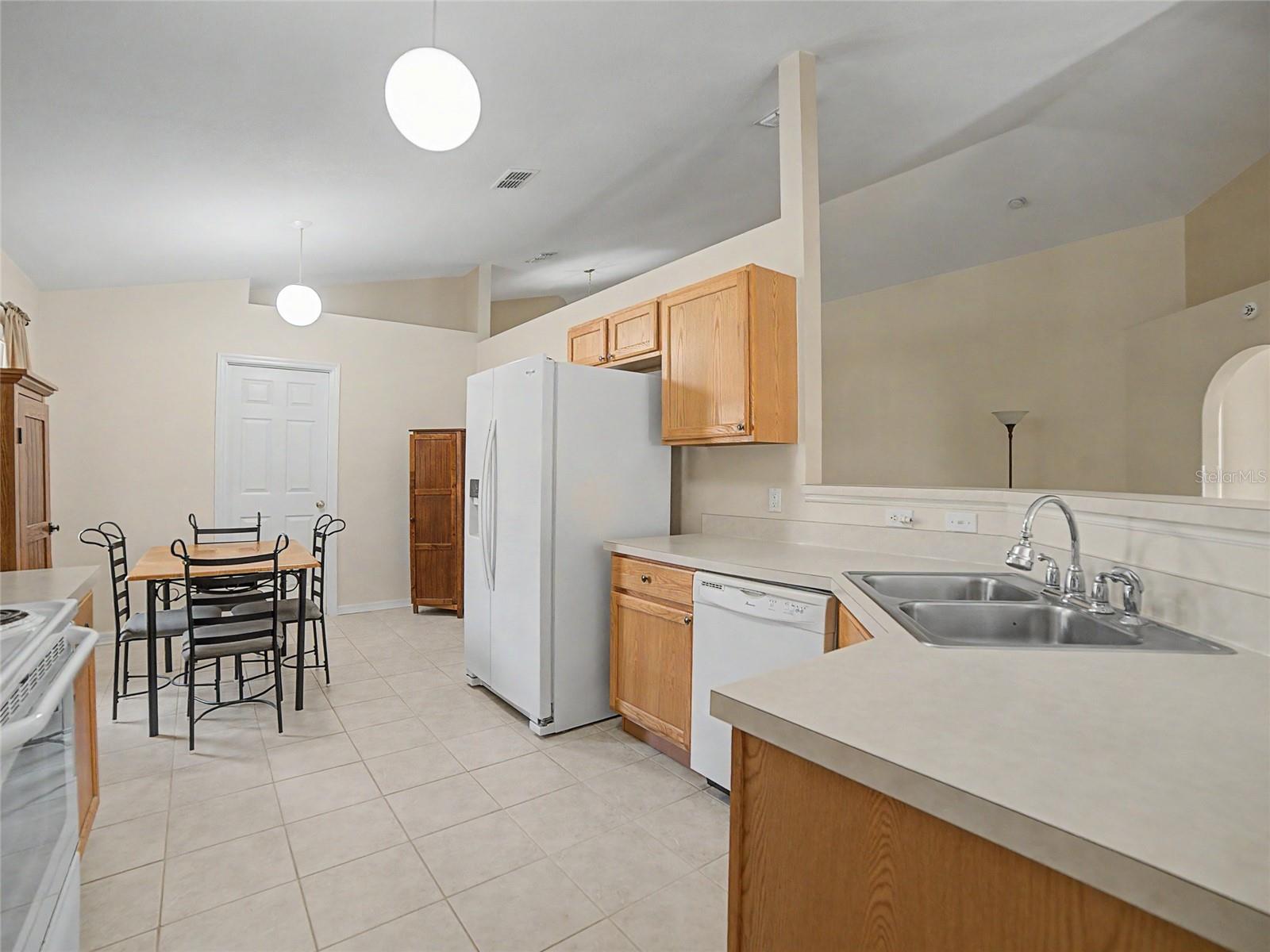 VENETIAN AT BAY PARK - Residential