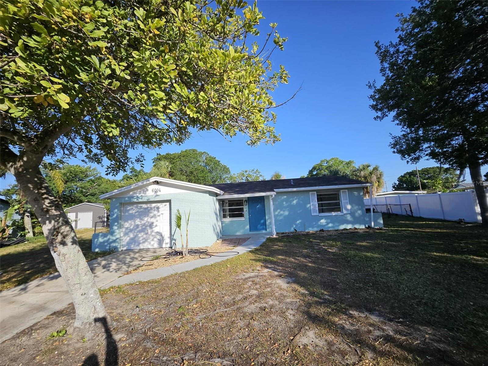 3-bedroom, 1-bath non-HOA home near Tampa offering the freedom of no association fees or restrictive rules. This traditional single-family property features a private yard and is typically located in established residential neighborhoods close to parks, waterfront areas, and fishing opportunities. Conveniently situated with easy access to major commuter routes including Hwy 41, I-75, and the greater Tampa metro area.