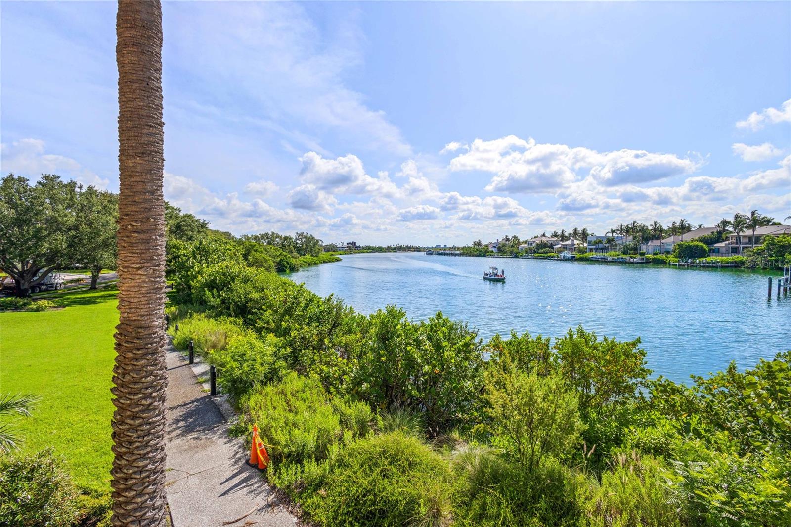 INN ON THE BEACH PH III - Residential