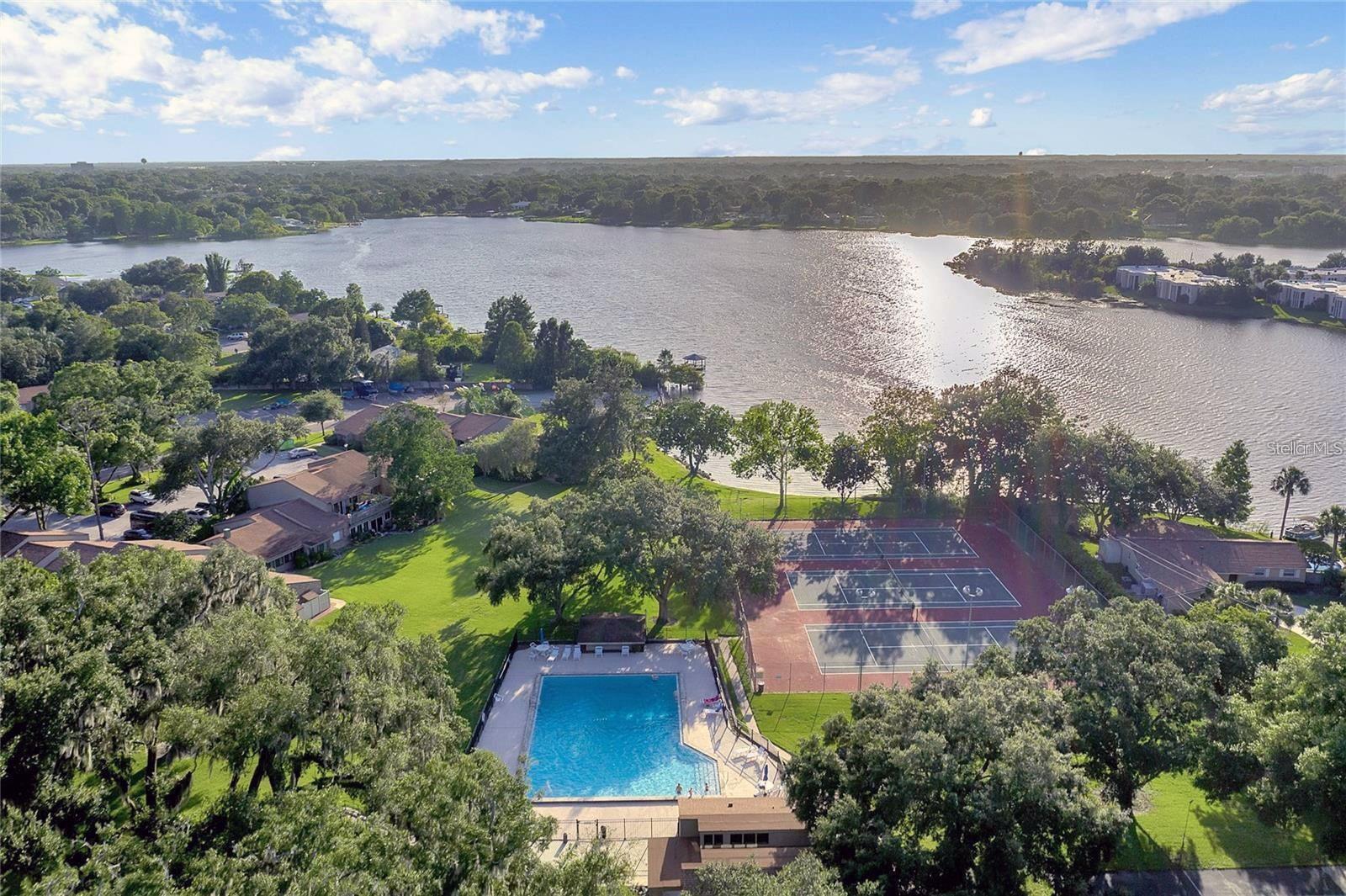 OAK HARBOUR SEC 4 - Residential