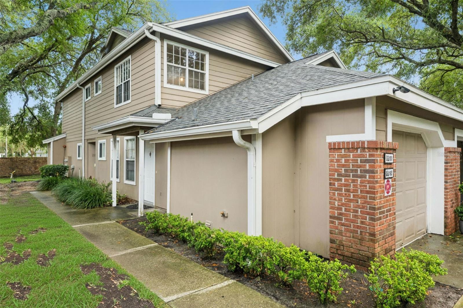 OAK HARBOUR SEC 4 - Residential