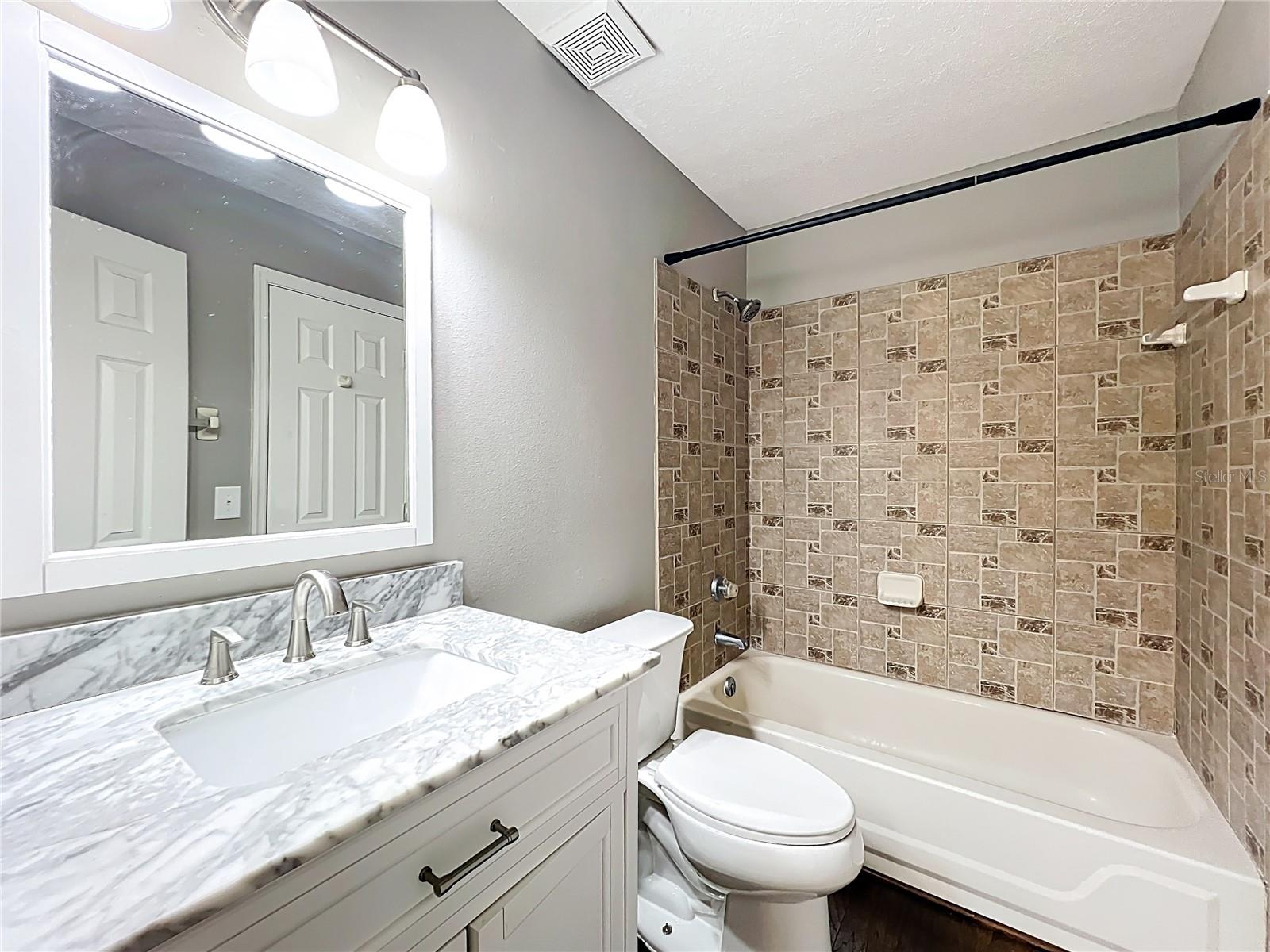 HUNTERS CHASE CONDO PH 1 - Residential