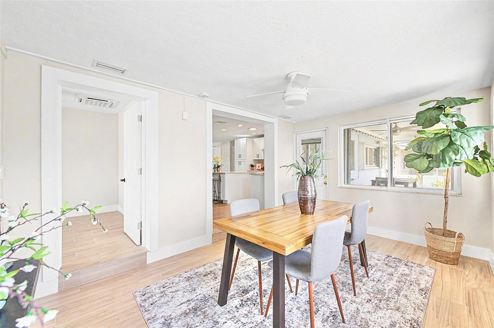 SUN PLAZA ISLES - Residential