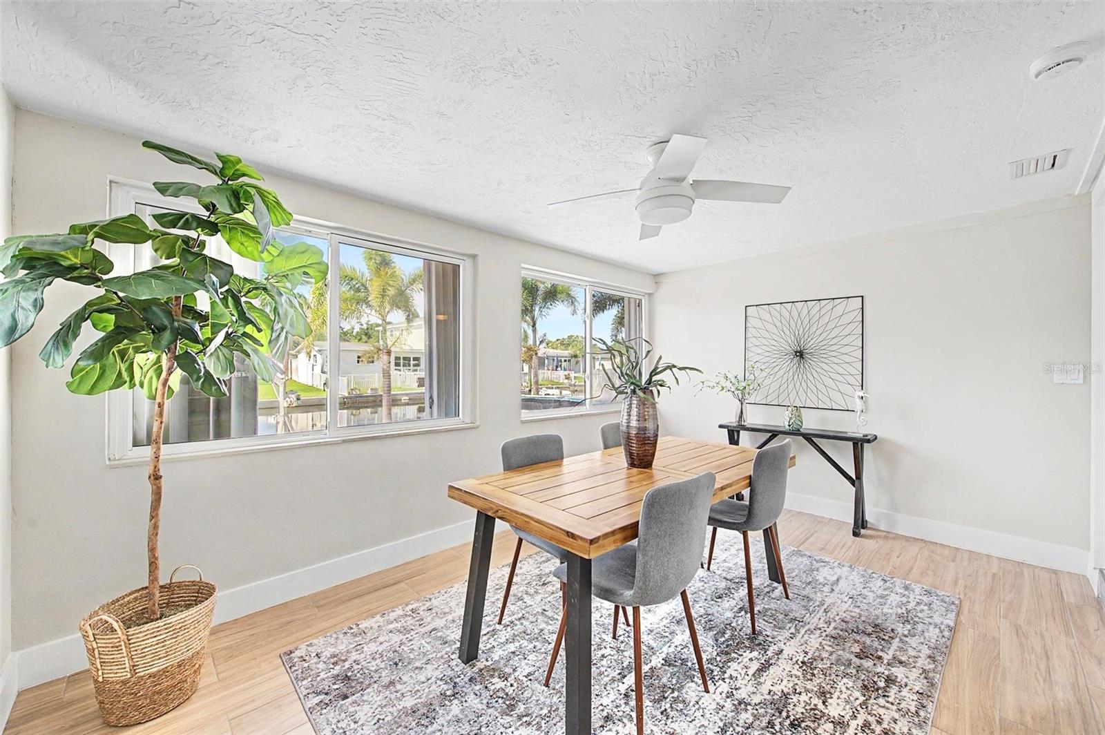 SUN PLAZA ISLES - Residential