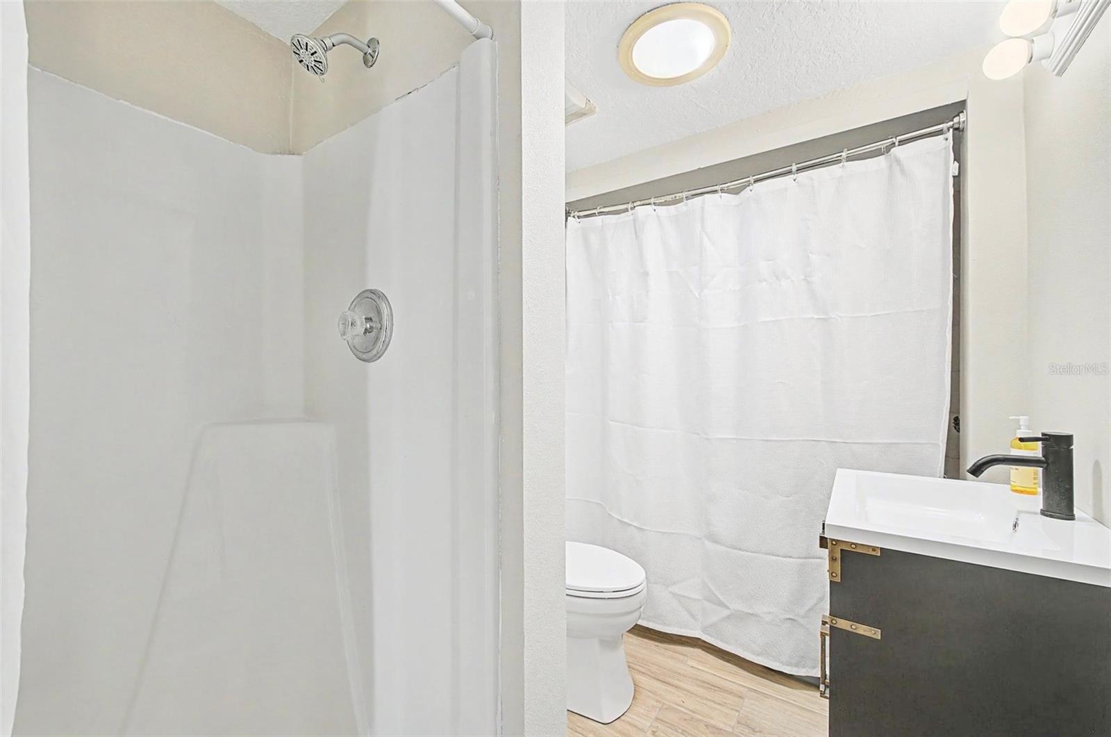 SUN PLAZA ISLES - Residential