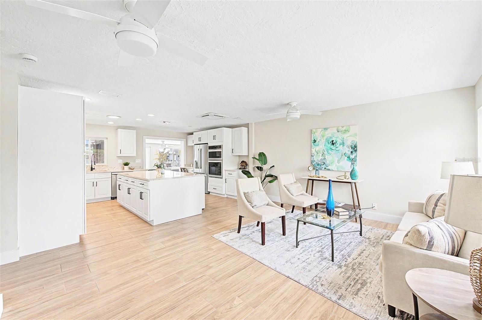 SUN PLAZA ISLES - Residential