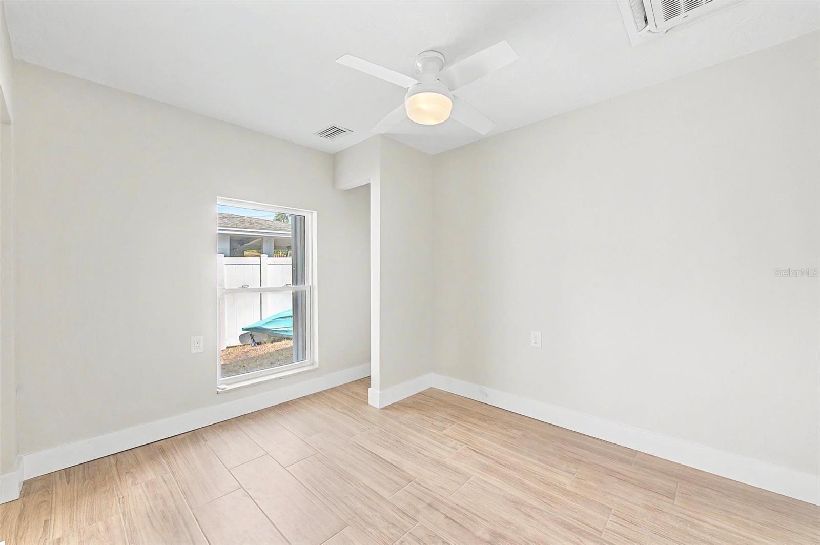 SUN PLAZA ISLES - Residential
