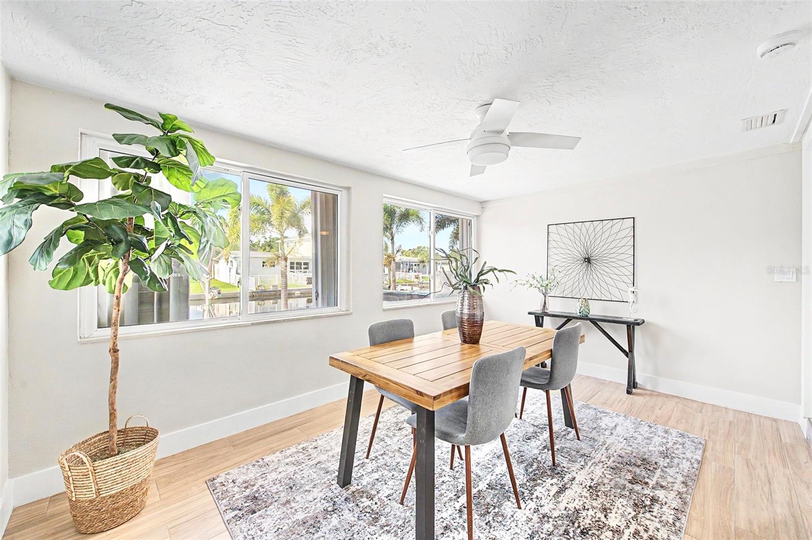 SUN PLAZA ISLES - Residential