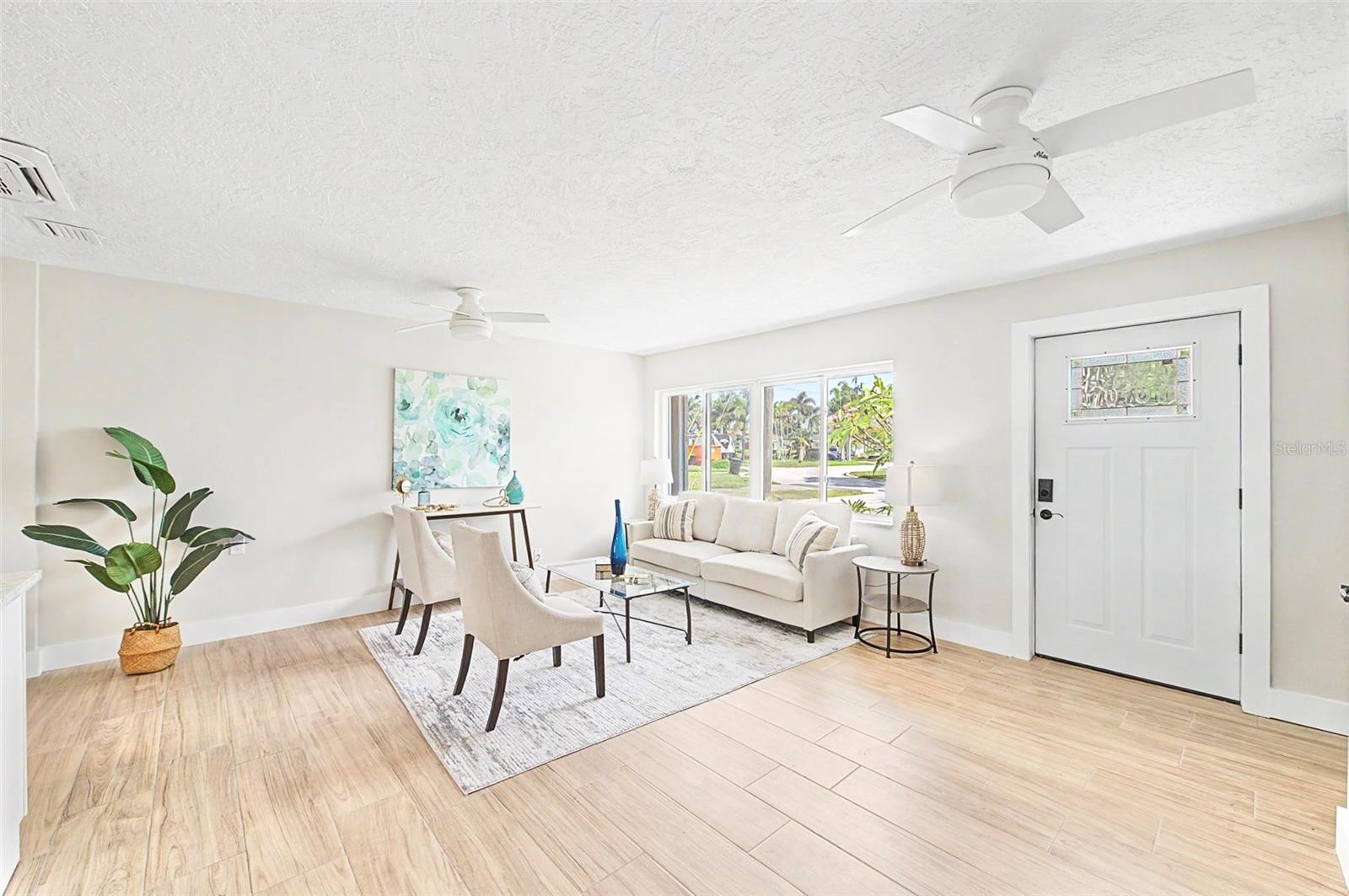 SUN PLAZA ISLES - Residential