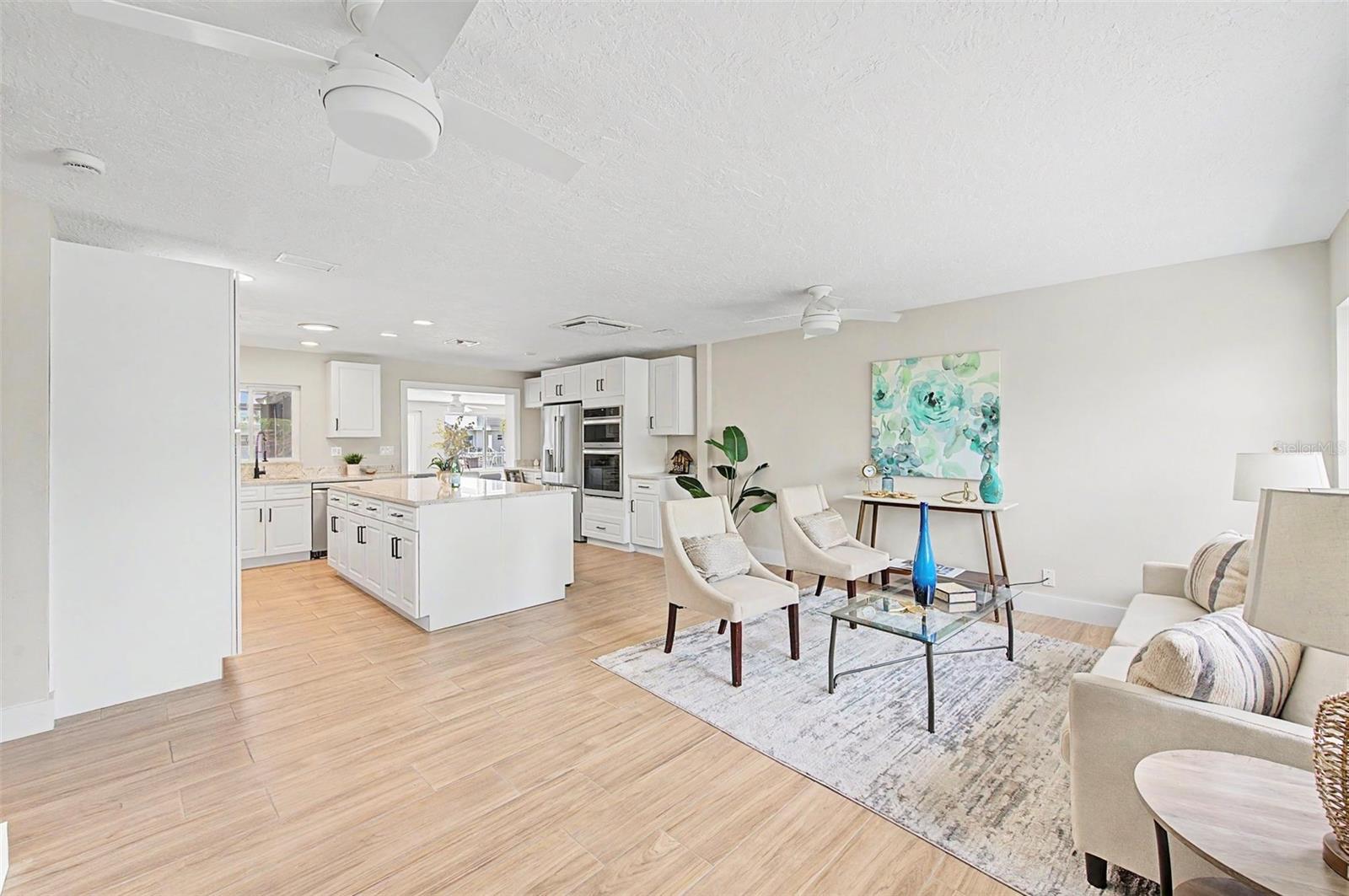 SUN PLAZA ISLES - Residential