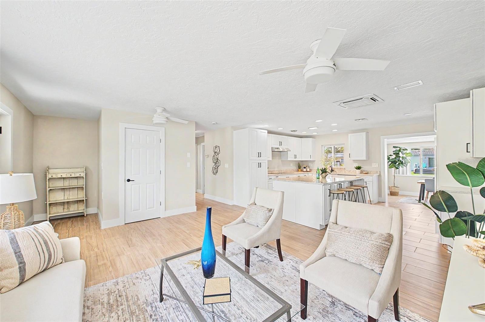 SUN PLAZA ISLES - Residential