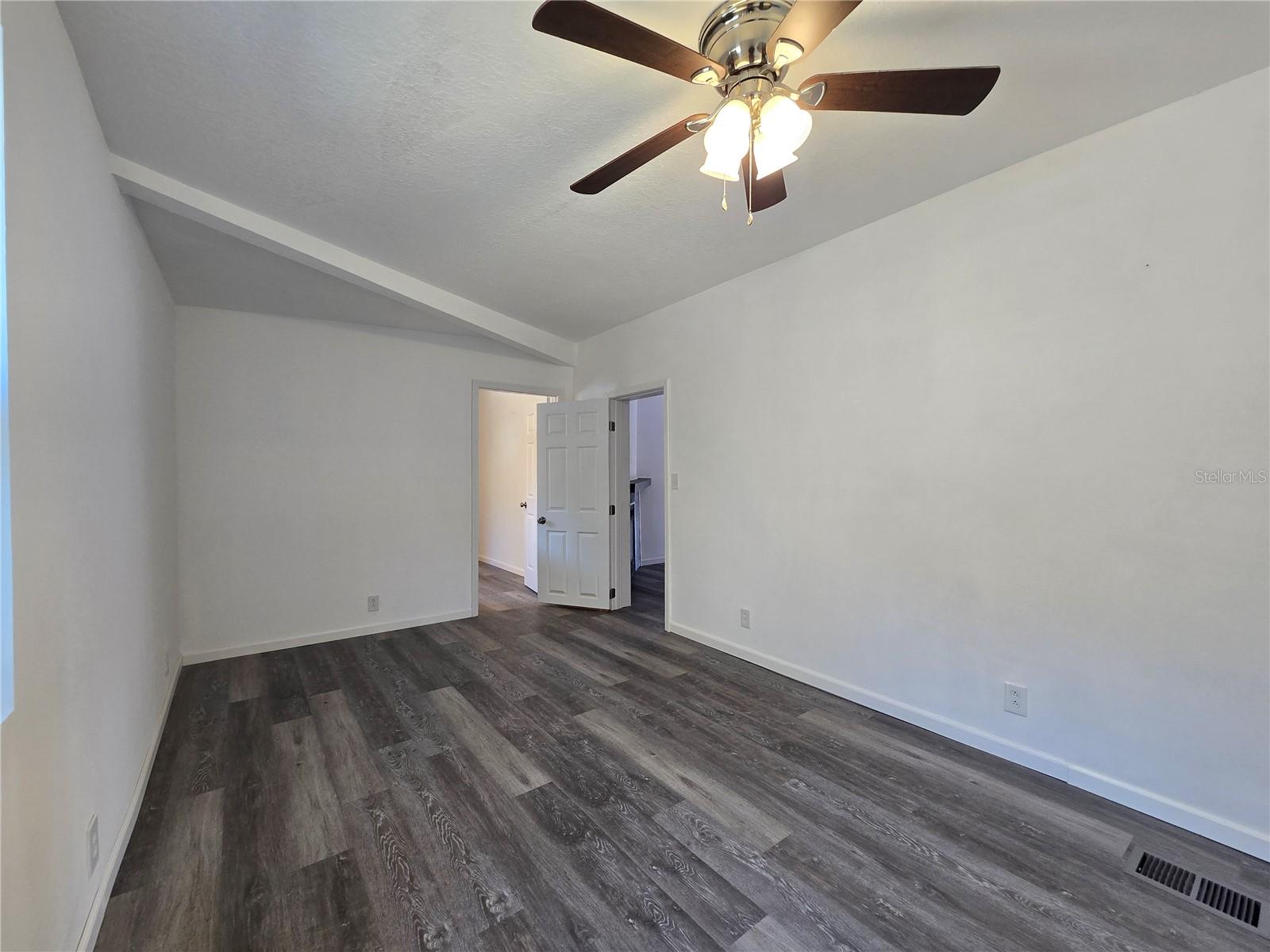 CHAIN O LAKES - Residential