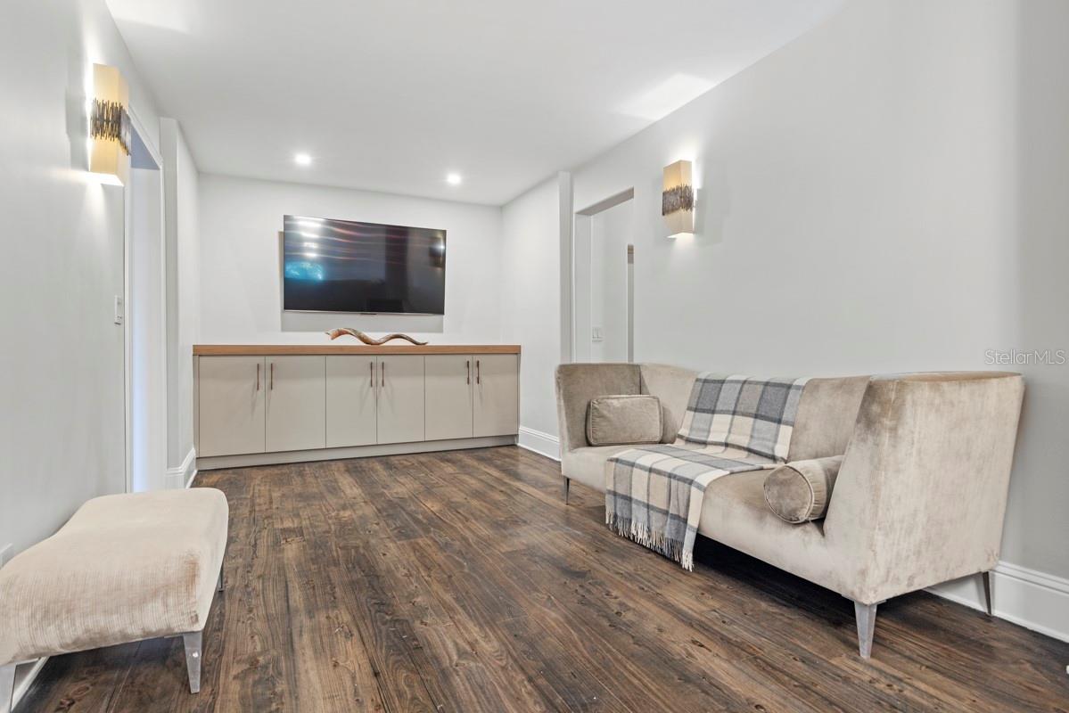 CLOISTER GROVE SUB - Residential