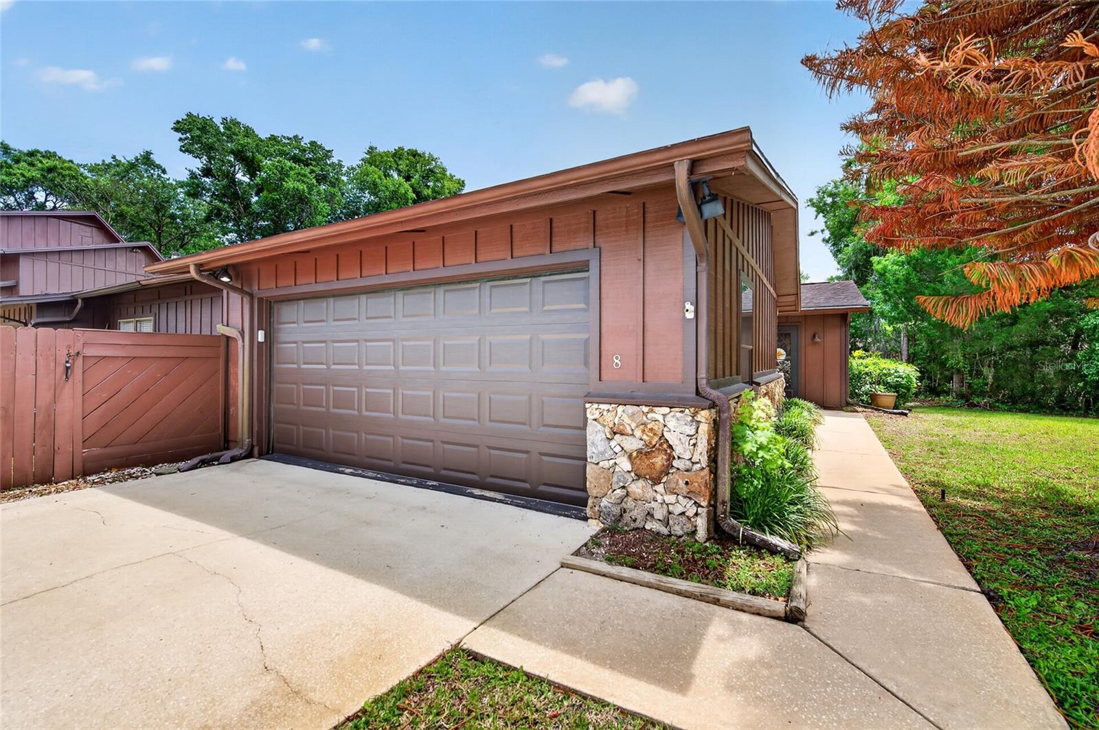 OAK VILLAGE - Residential