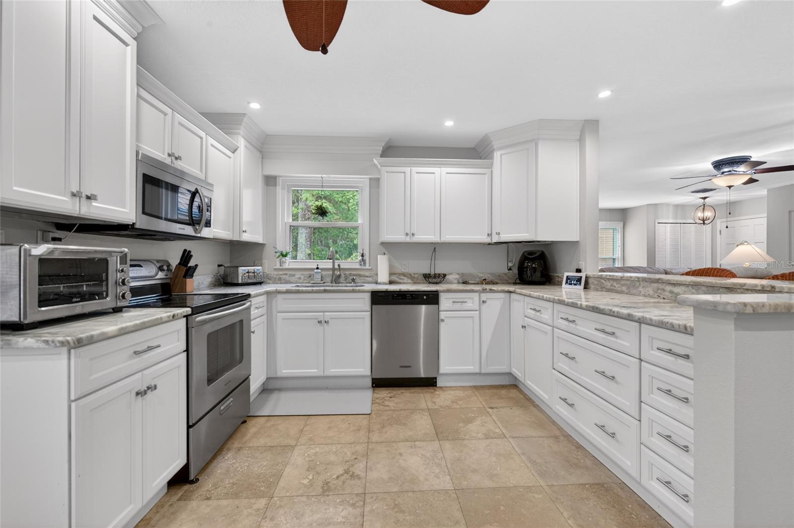 OAK VILLAGE - Residential