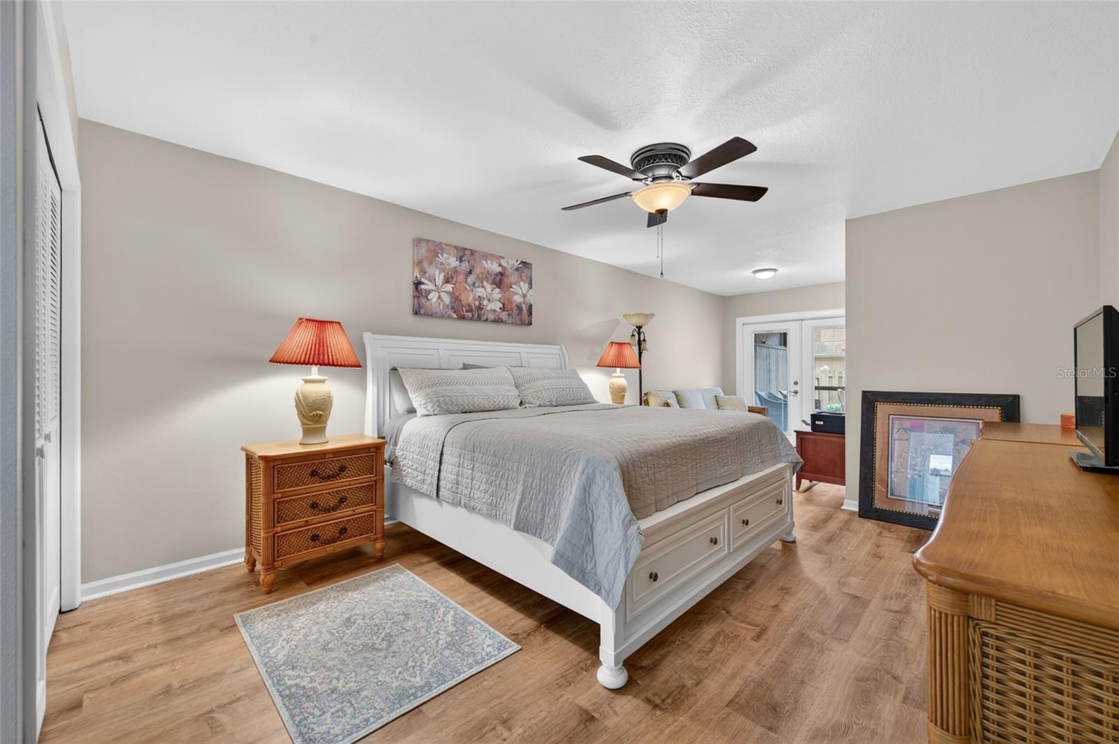 OAK VILLAGE - Residential