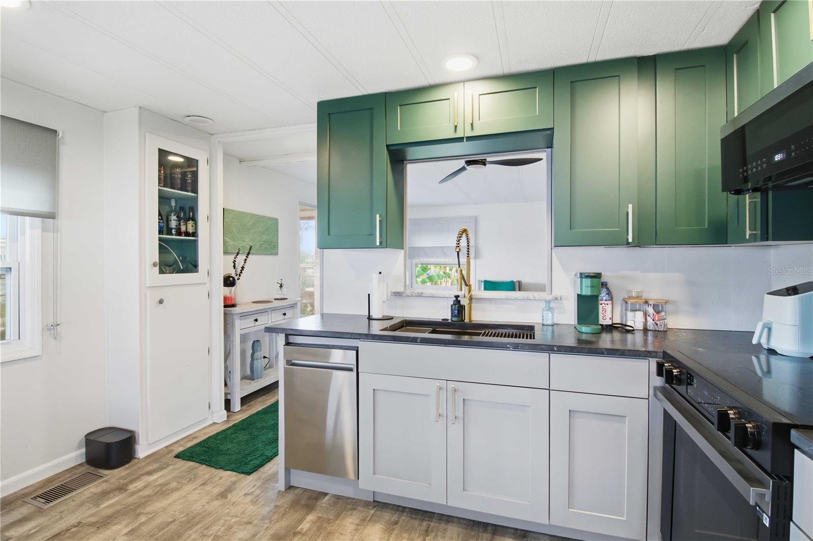 CHATEAU VILLAGE CO-OP - Residential