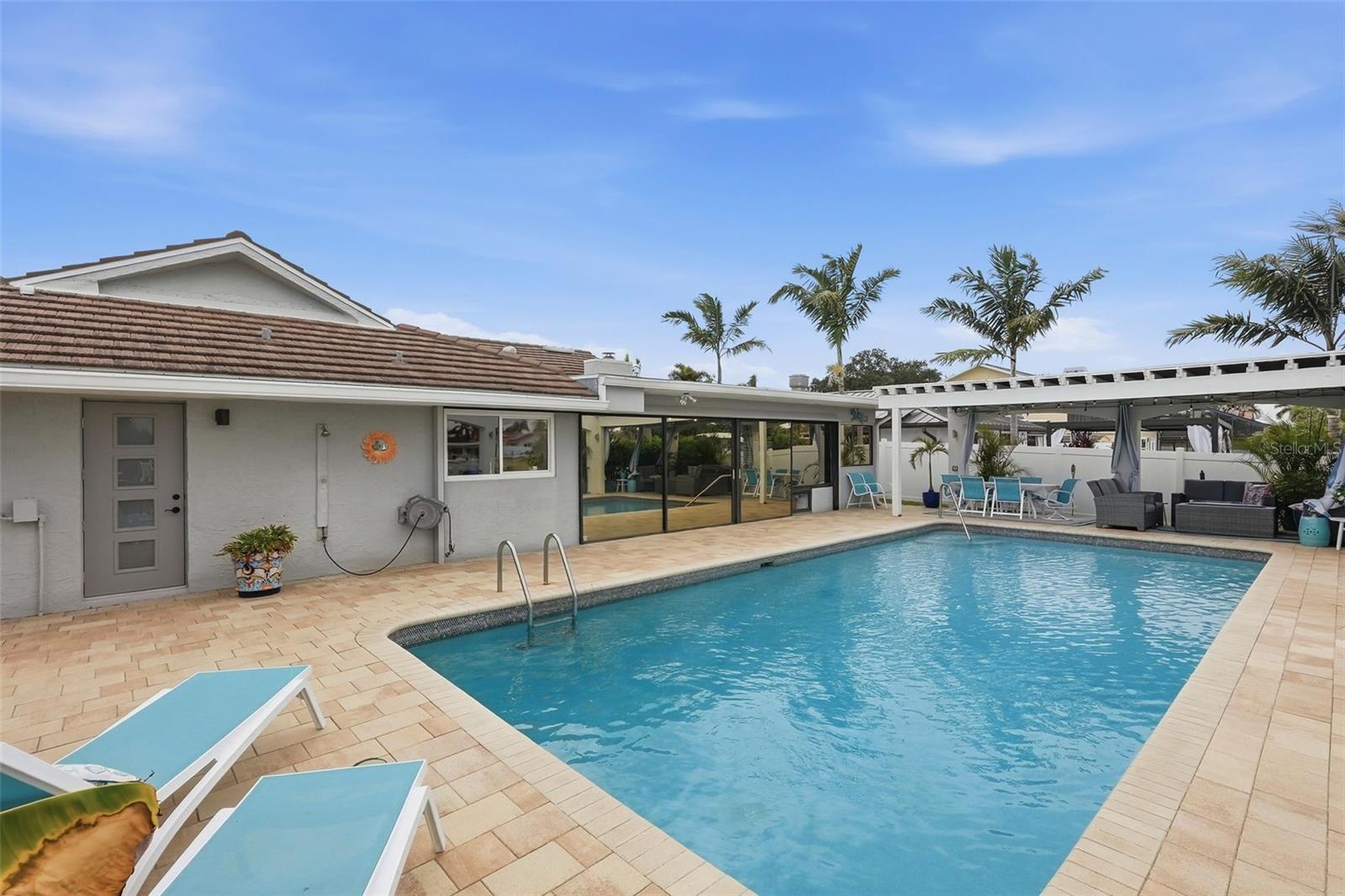 BROADWATER UNIT 2 BLK Q - Residential