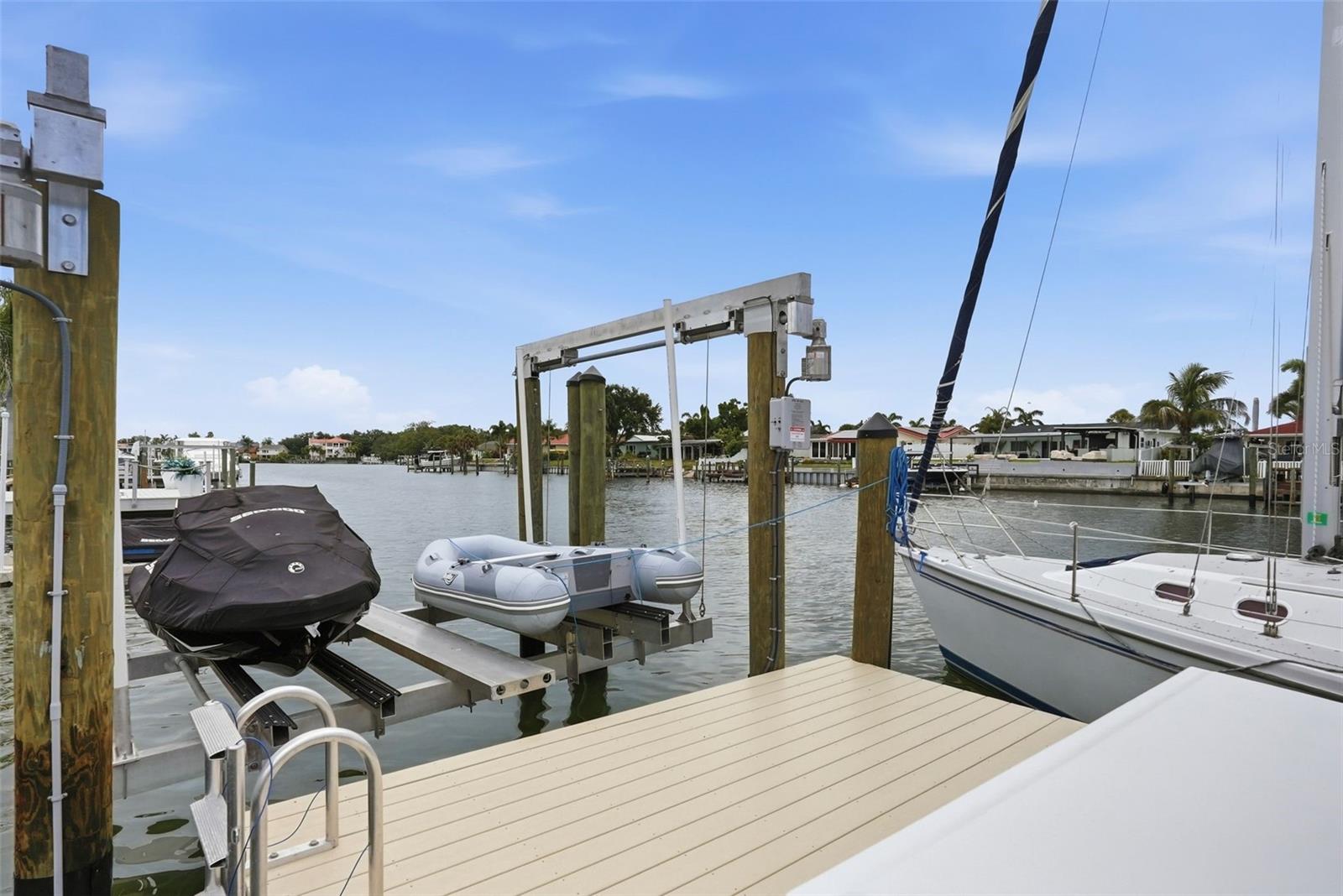 BROADWATER UNIT 2 BLK Q - Residential