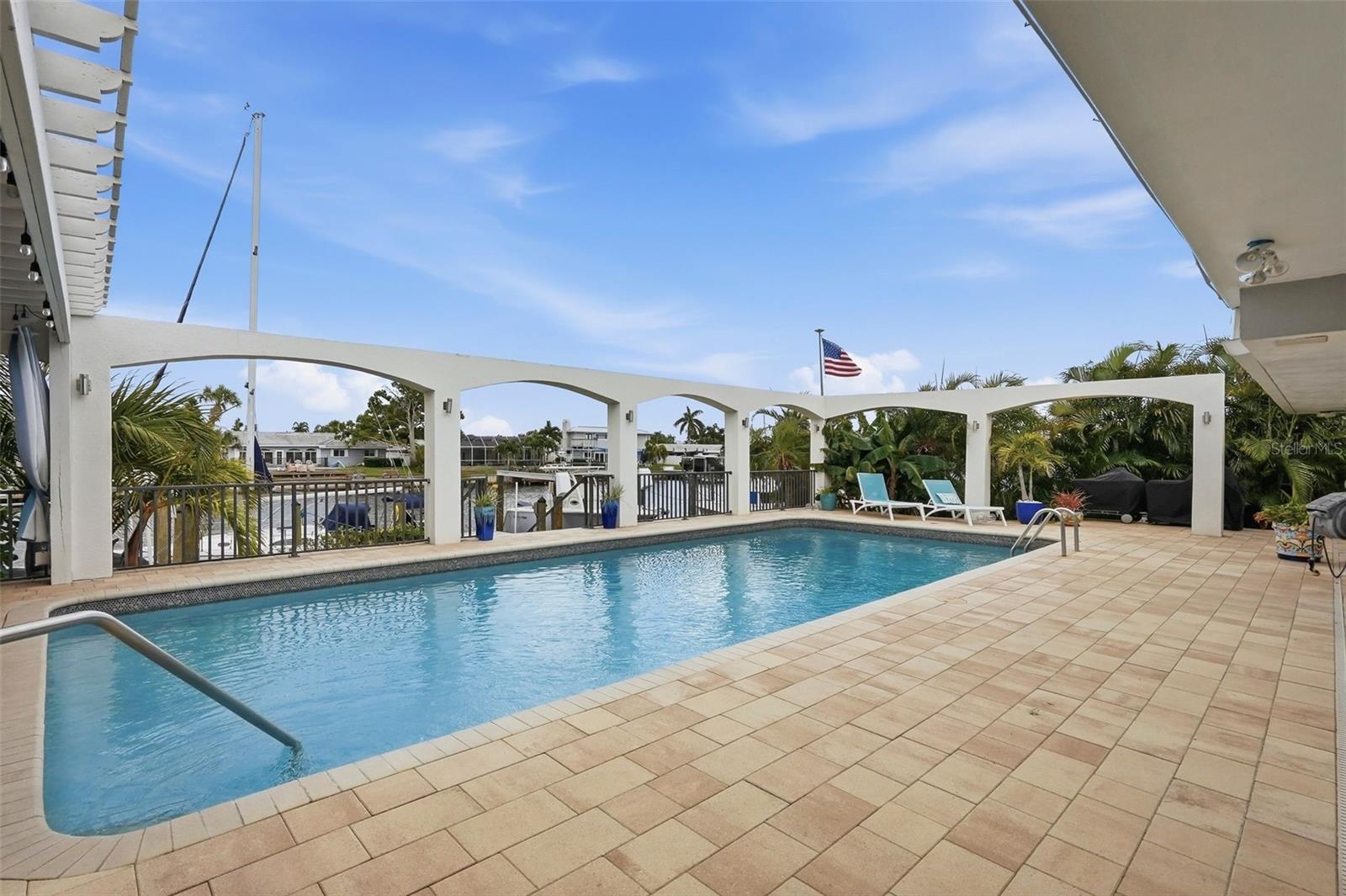 BROADWATER UNIT 2 BLK Q - Residential