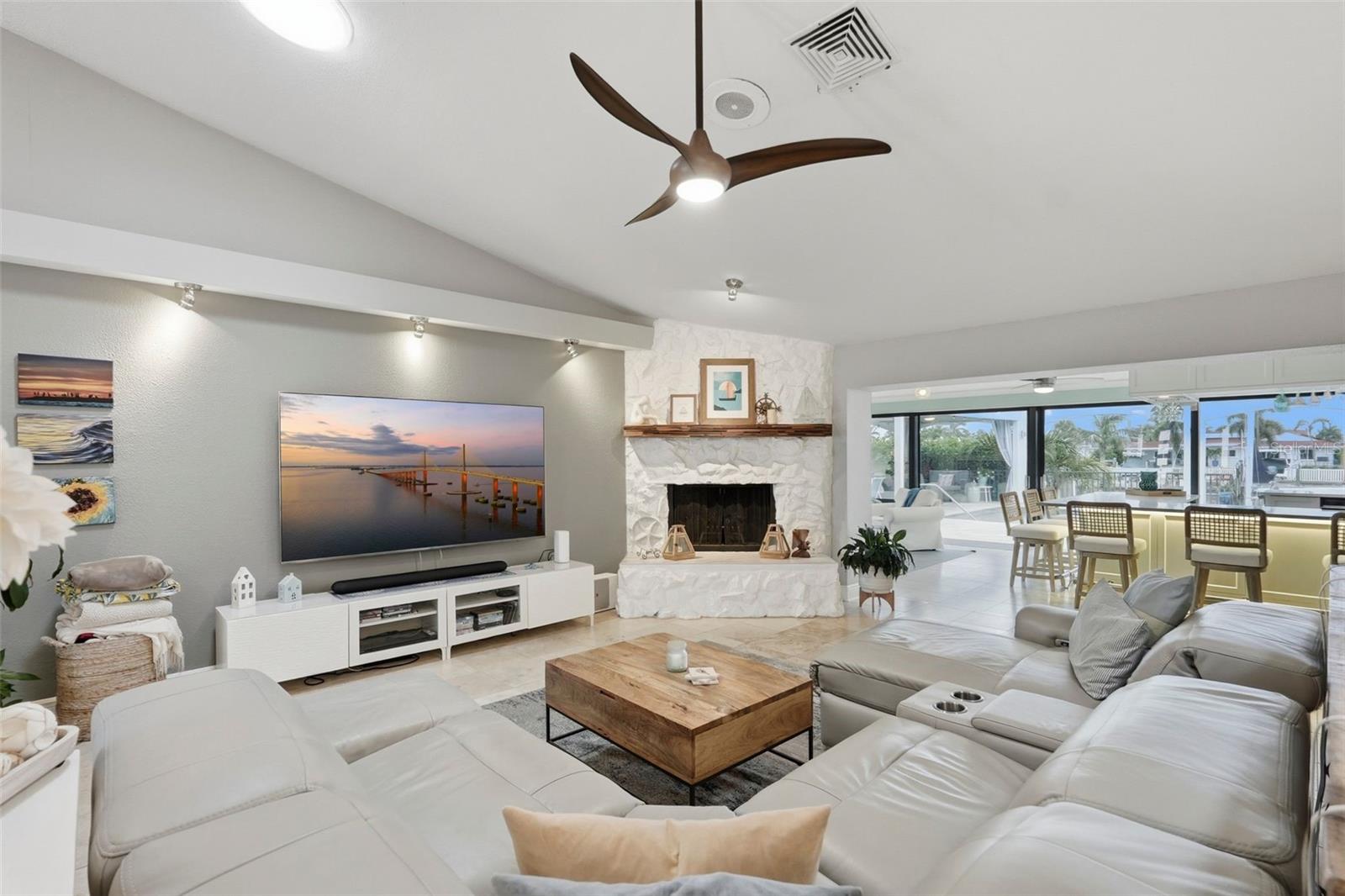 BROADWATER UNIT 2 BLK Q - Residential