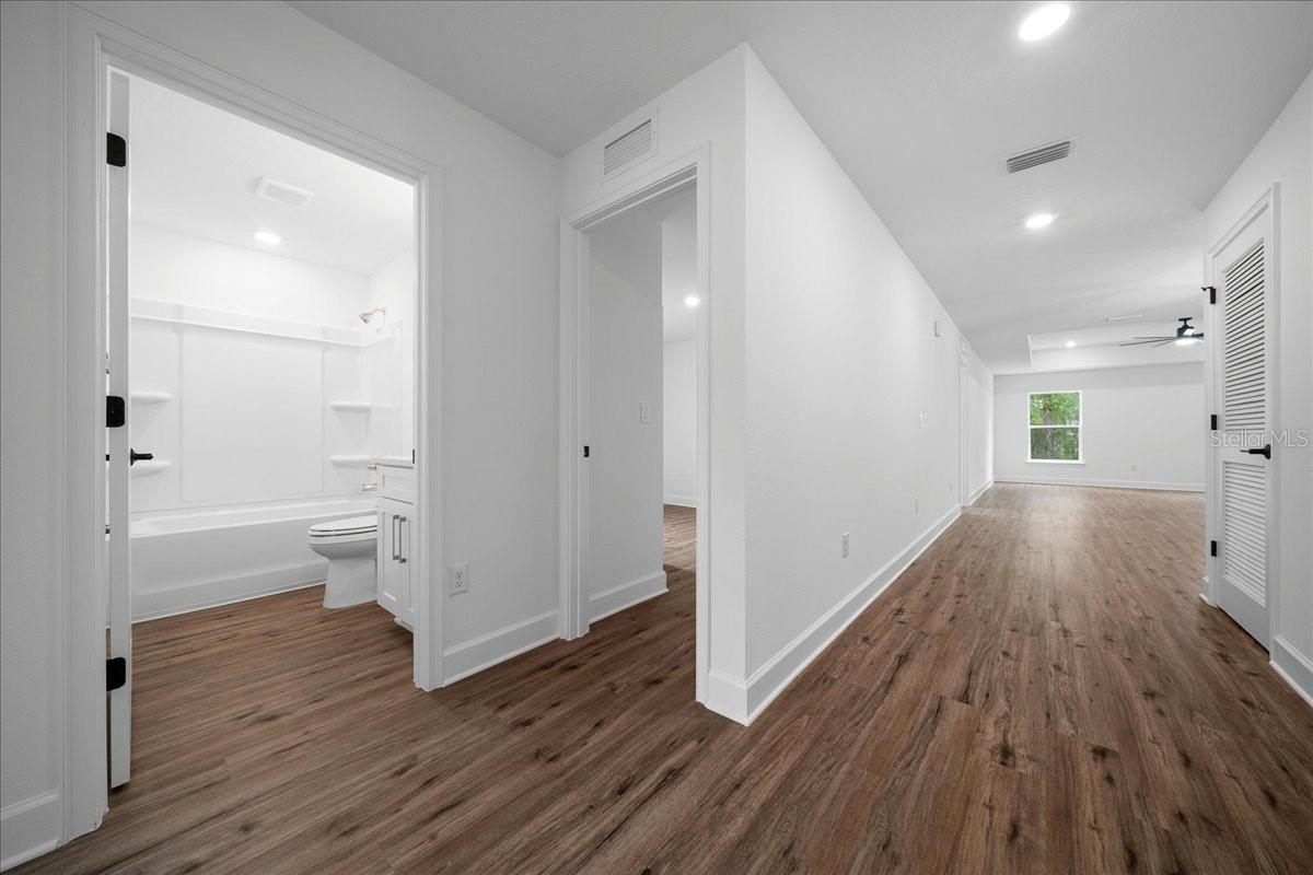 ROYAL HIGHLANDS - Residential