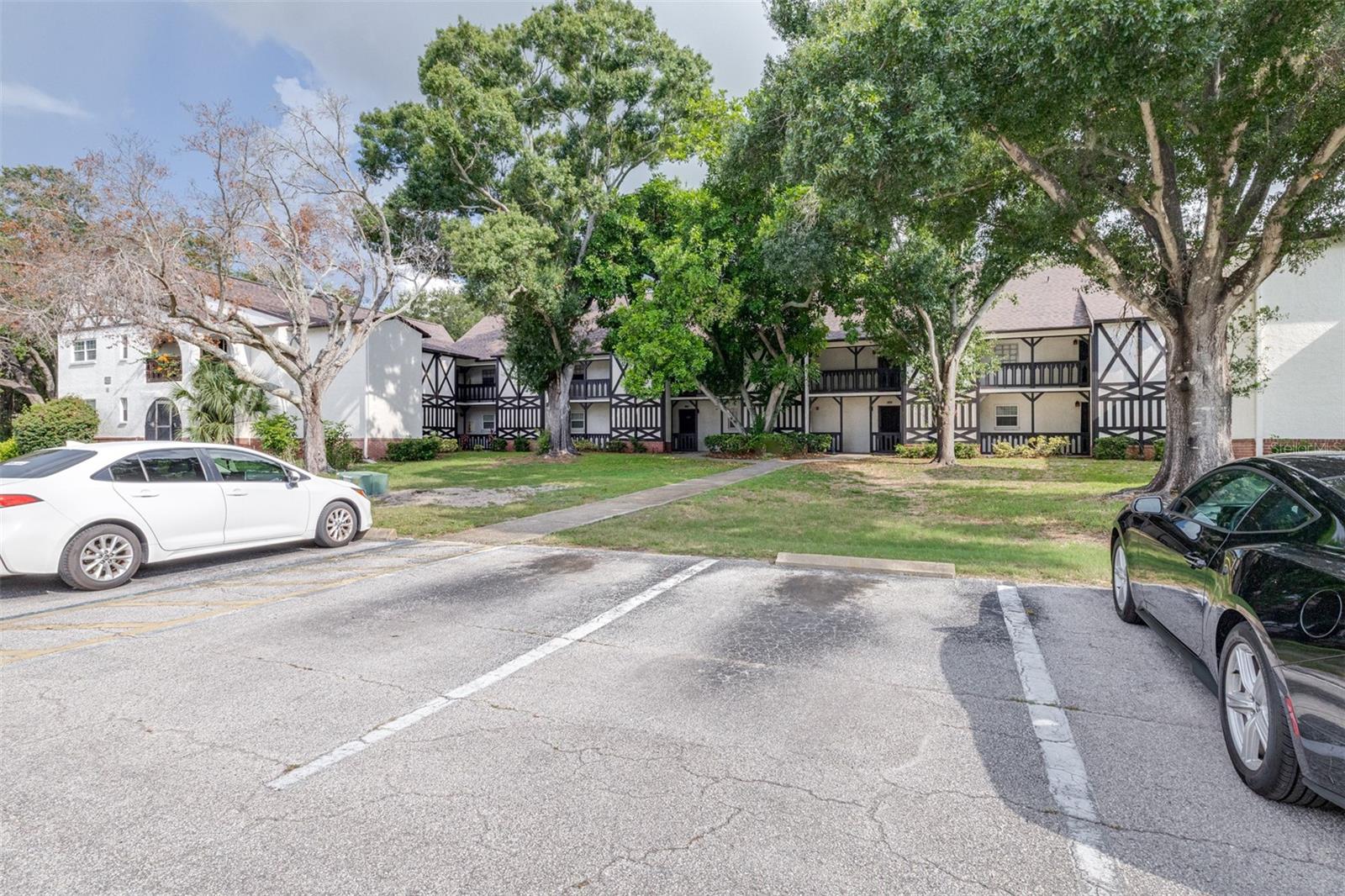 HARBOUR TOWNE CONDO - Residential