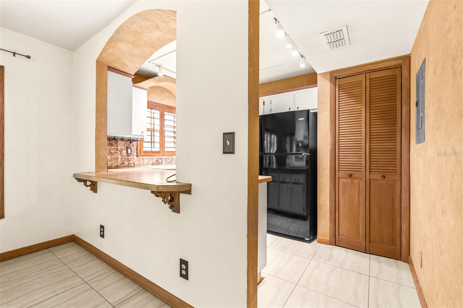 HARBOUR TOWNE CONDO - Residential