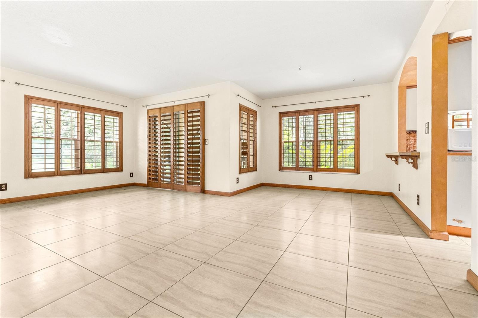 HARBOUR TOWNE CONDO - Residential
