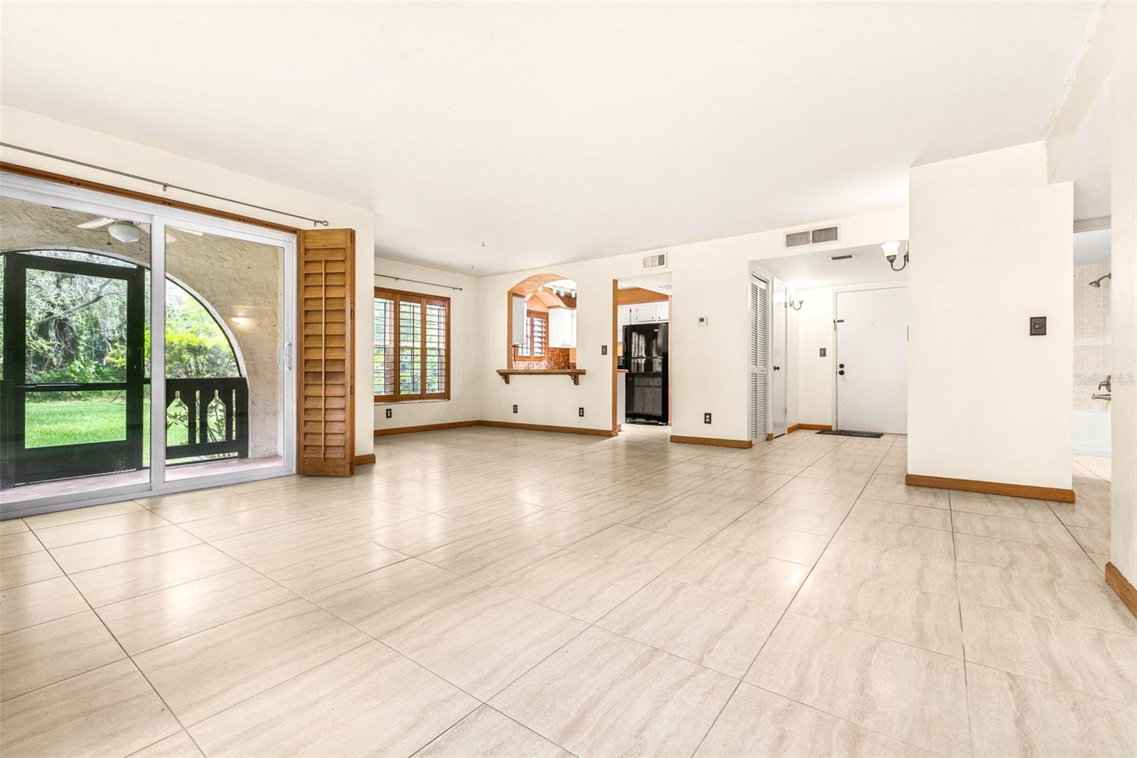 HARBOUR TOWNE CONDO - Residential