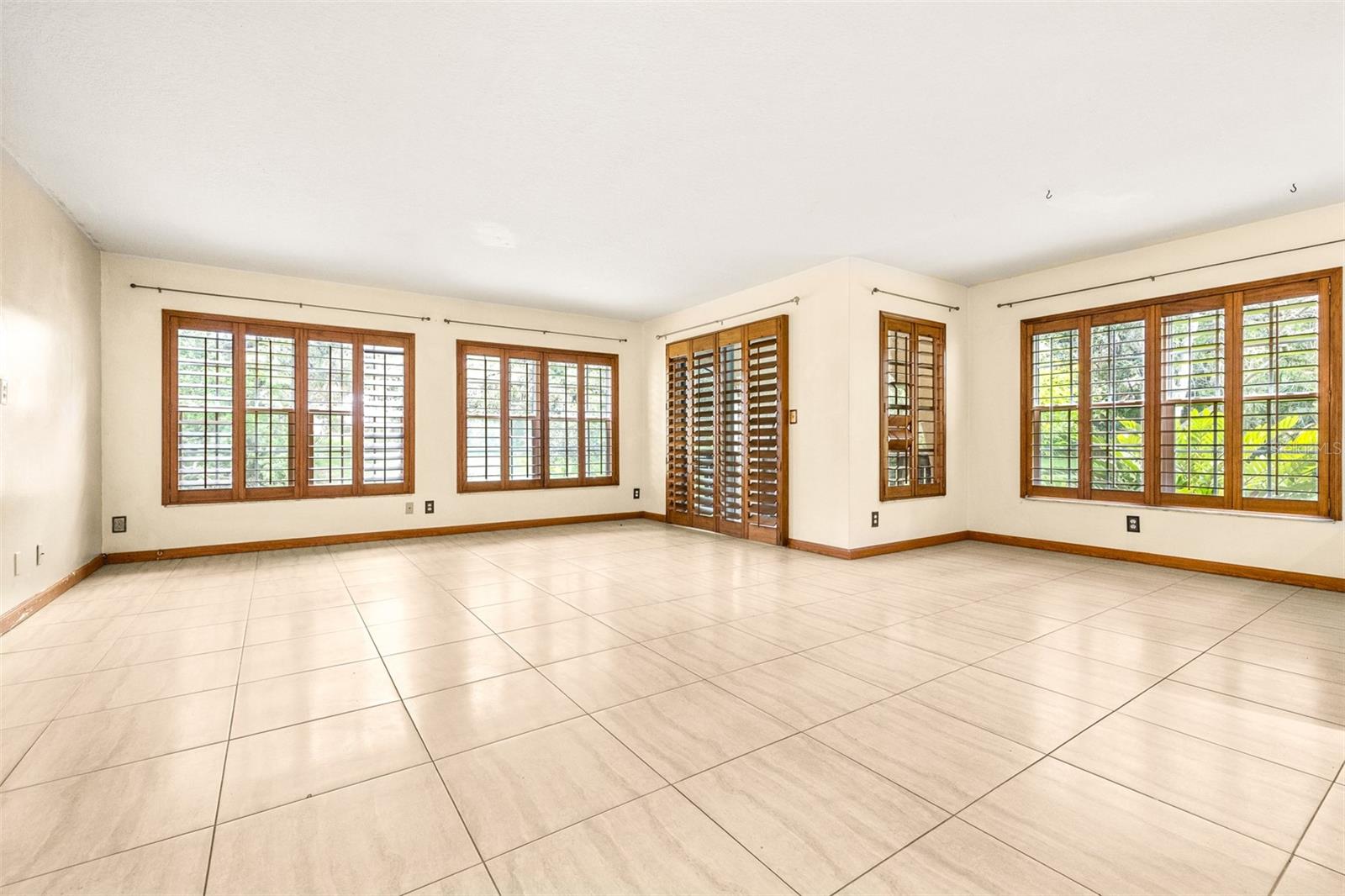 HARBOUR TOWNE CONDO - Residential
