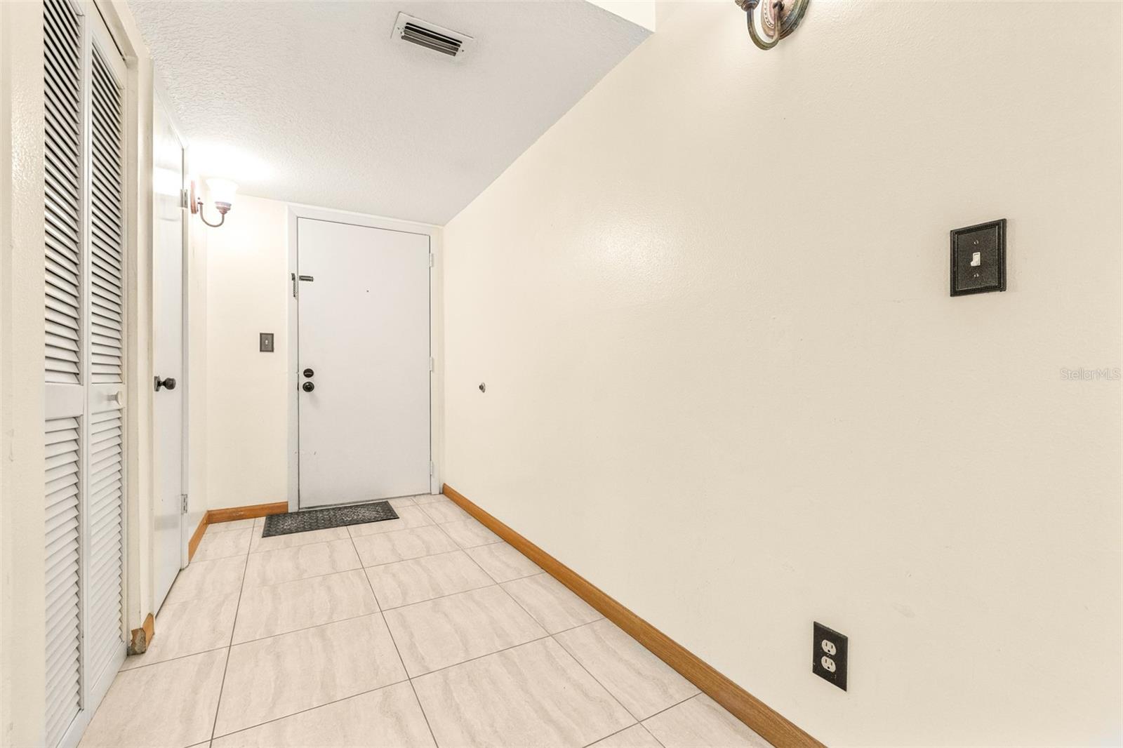 HARBOUR TOWNE CONDO - Residential