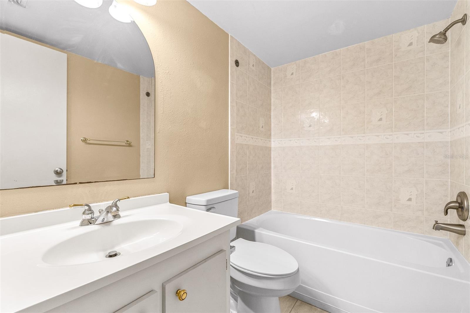 HARBOUR TOWNE CONDO - Residential