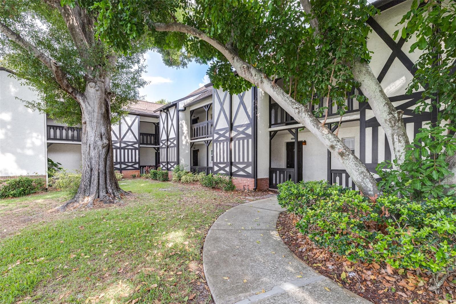HARBOUR TOWNE CONDO - Residential