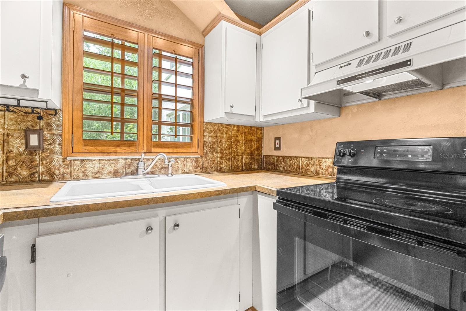 HARBOUR TOWNE CONDO - Residential