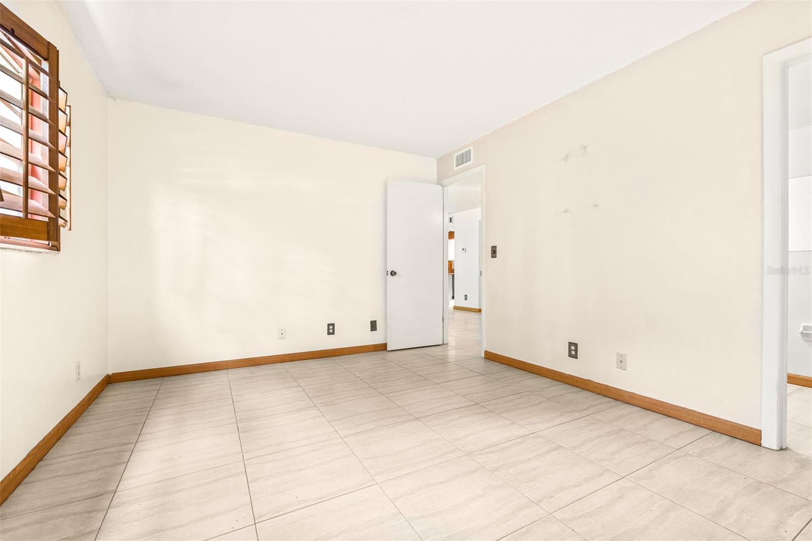 HARBOUR TOWNE CONDO - Residential