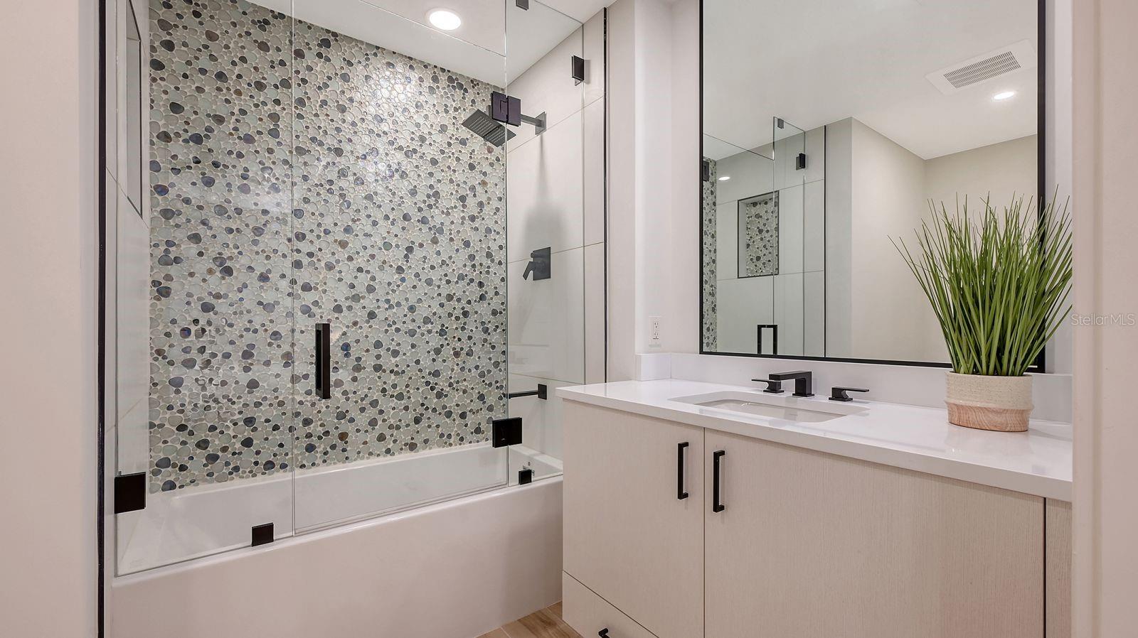 TEN35 SEASIDE - Residential