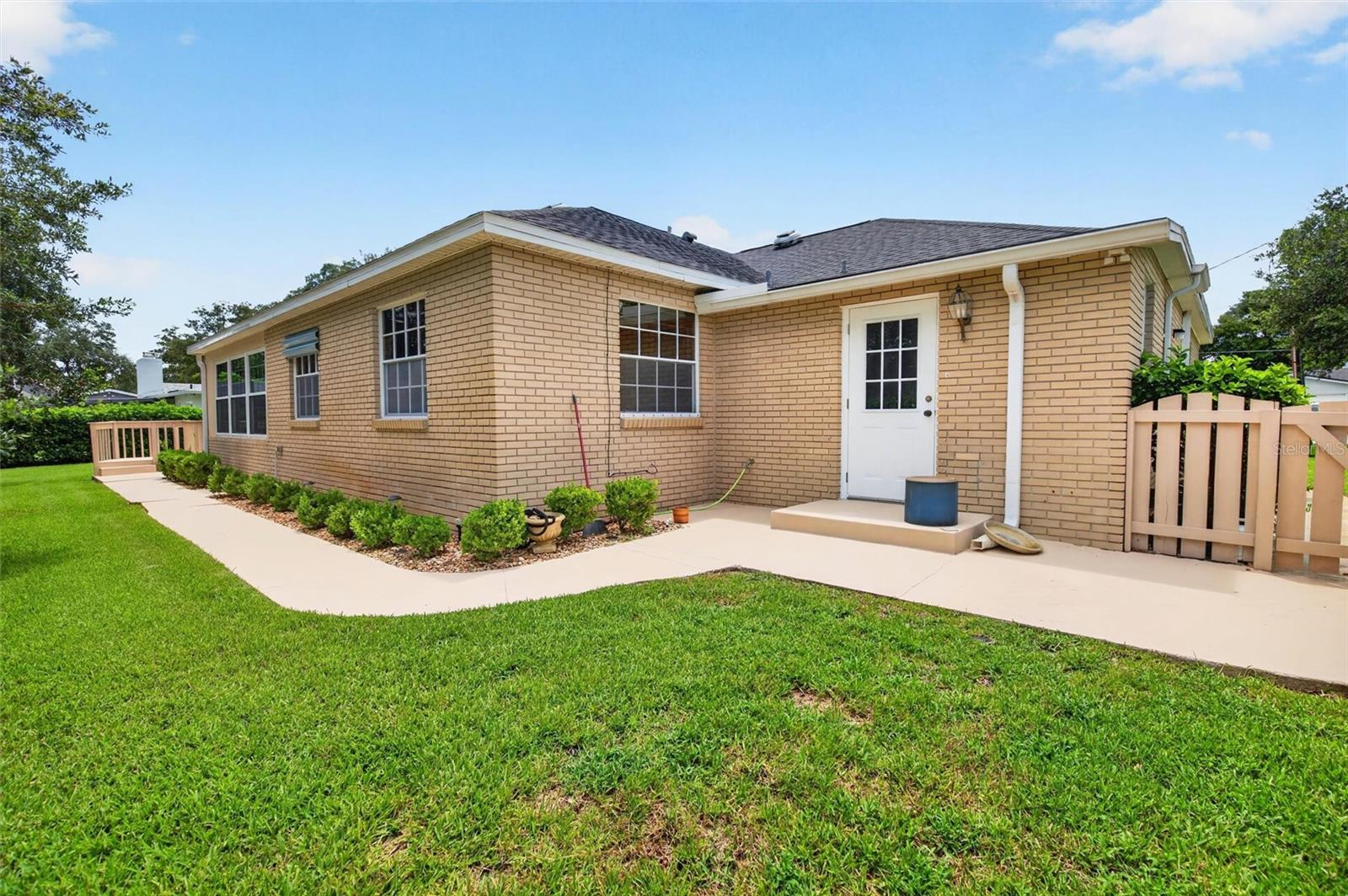 TOMOKA OAKS - Residential