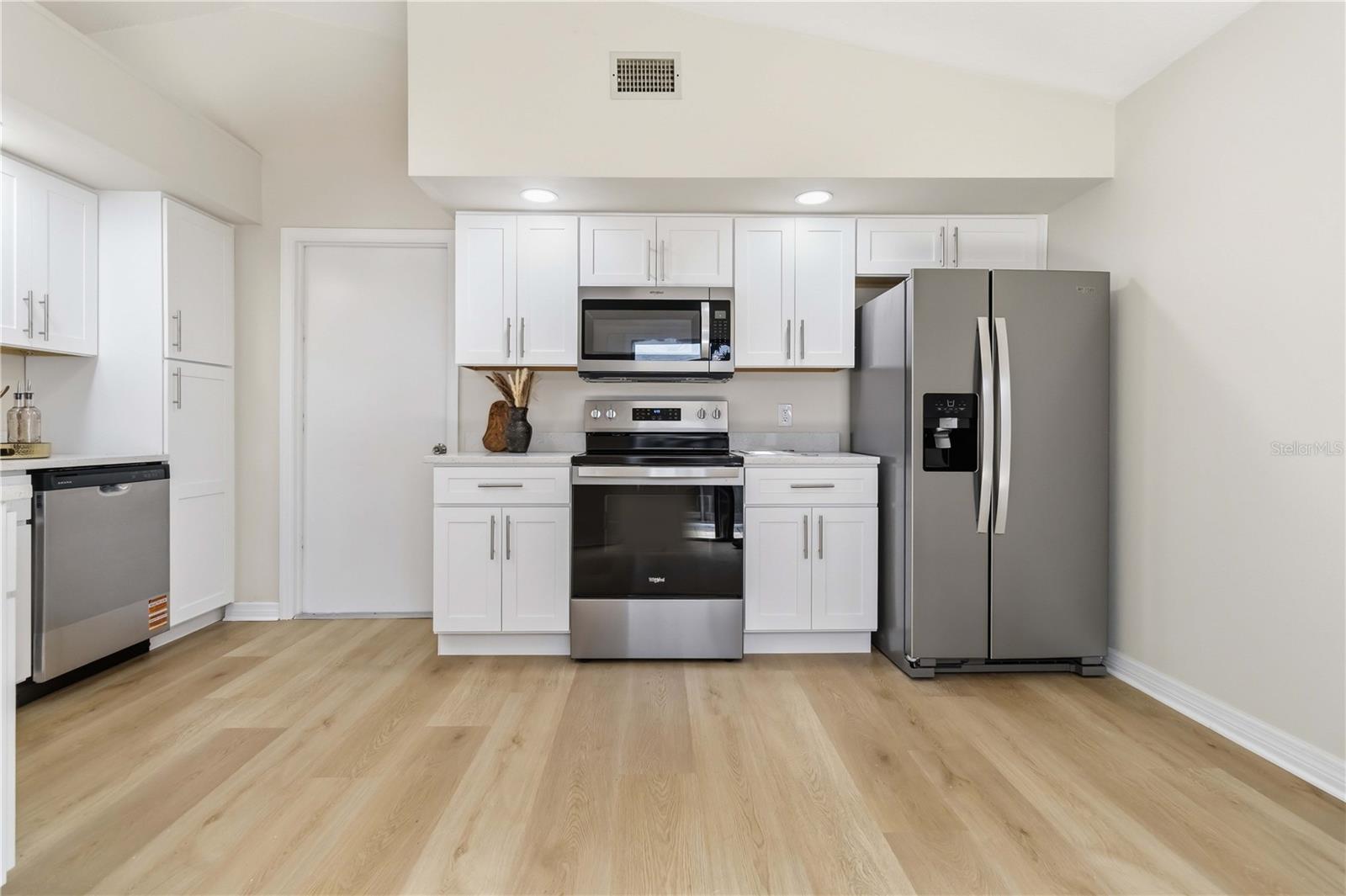 COUNTRY WALK AT SUNTREE STAGE 08 TR 64 PUD - Residential