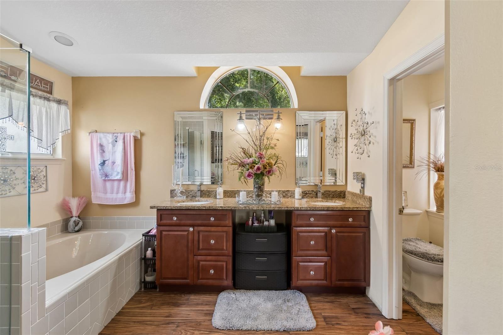 SHADOW RIDGE - Residential
