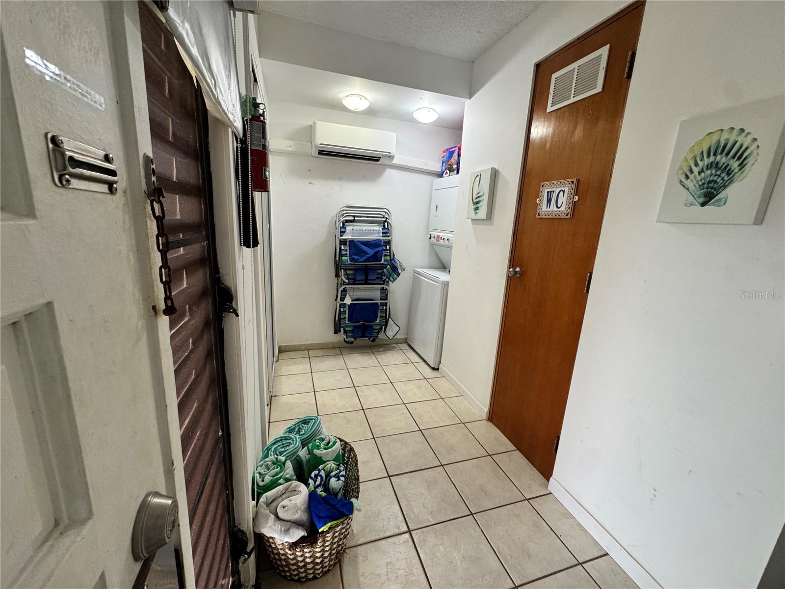 BEACH VILLAGE - Residential Lease