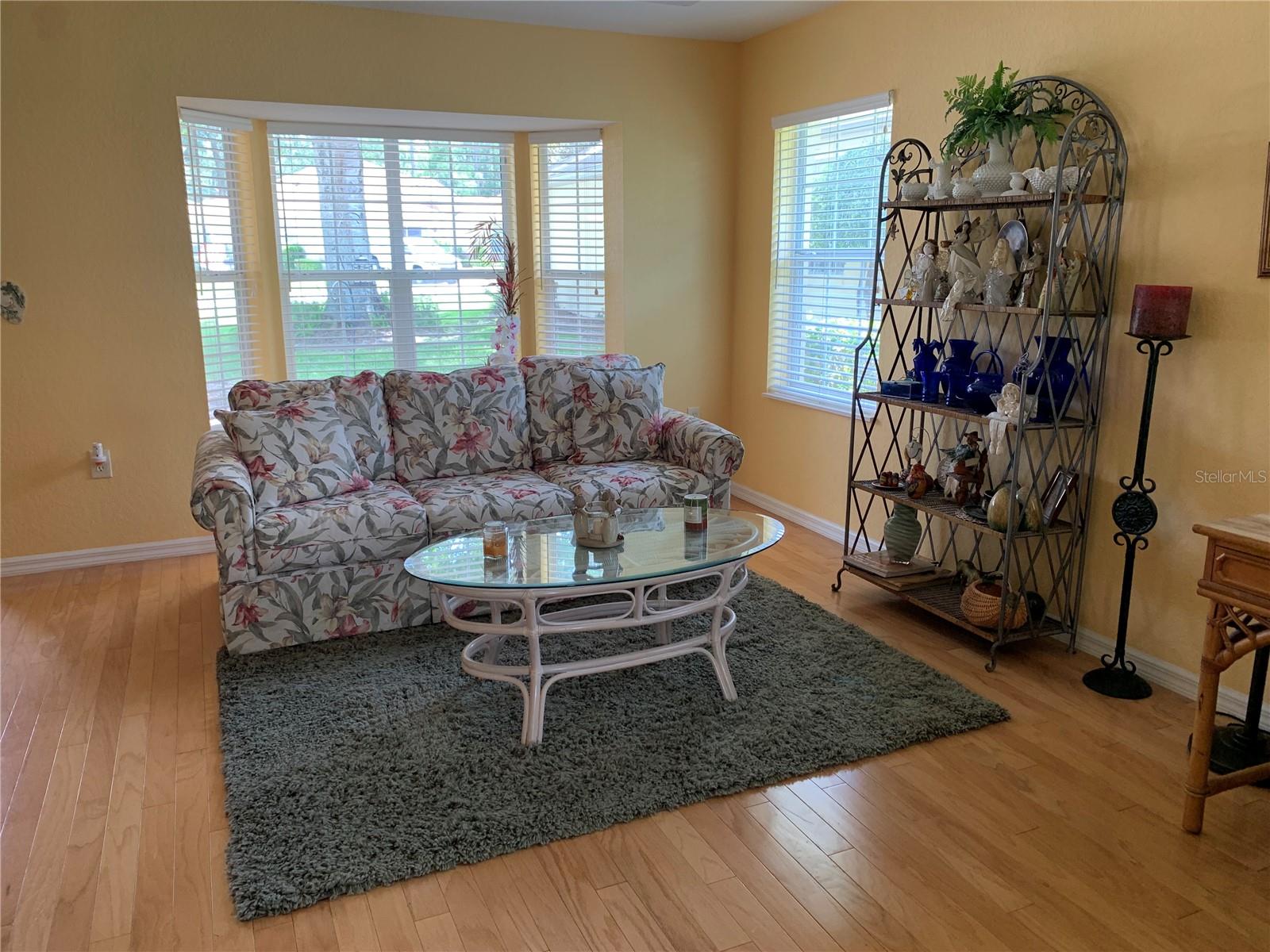 OAK RUN LAUREL OAKS - Residential