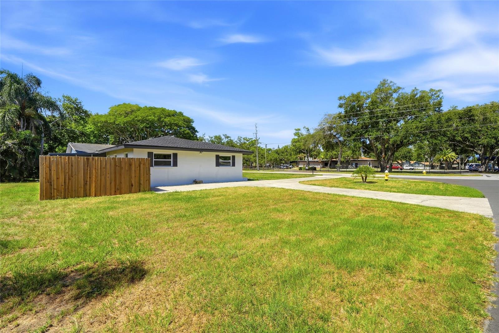 LAKE CITRUS ESTATES - Residential