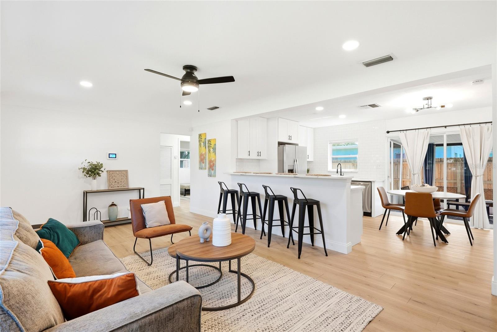 LAKE CITRUS ESTATES - Residential